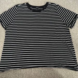 Forever 21 black striped T-shirt Size: 2X